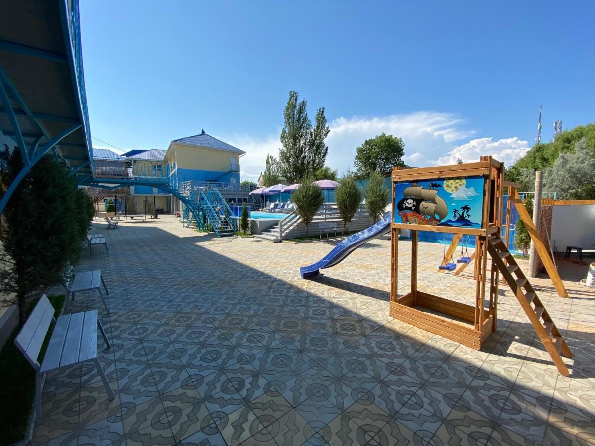 Отель Aquamarin Затока Экстерьер фото